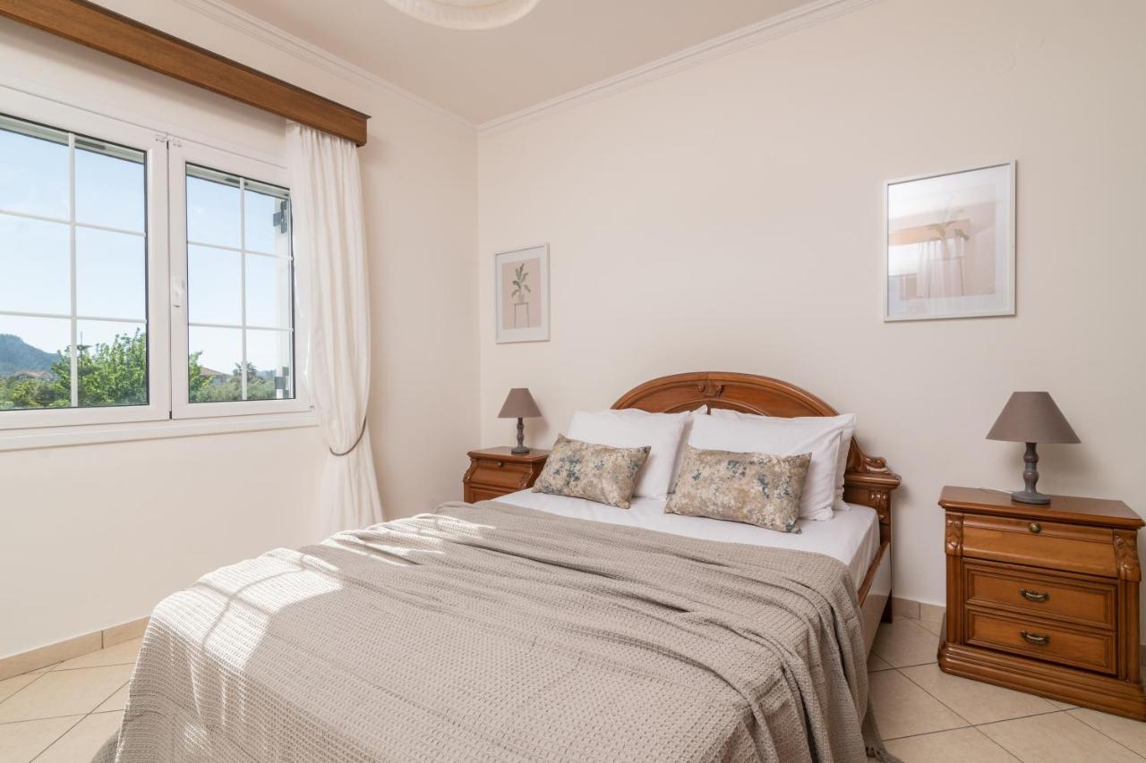 Luxury Villa Vanato & Pool Koukounariá 외부 사진