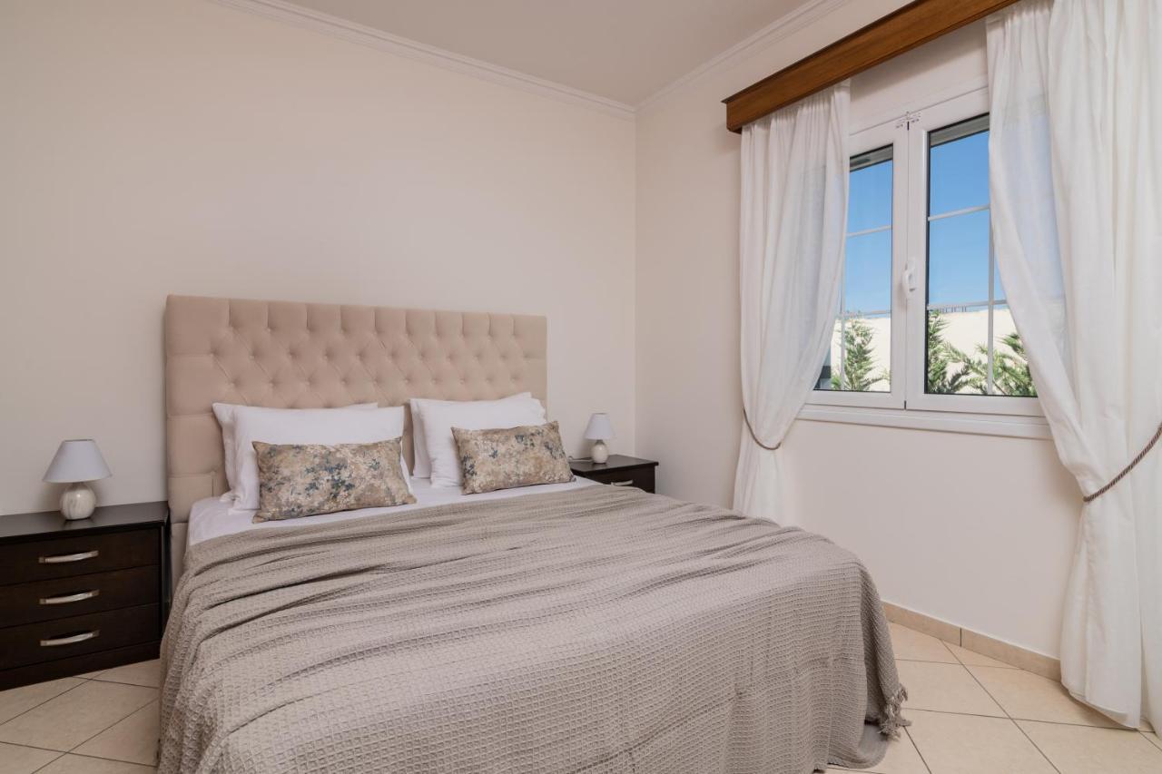 Luxury Villa Vanato & Pool Koukounariá 외부 사진